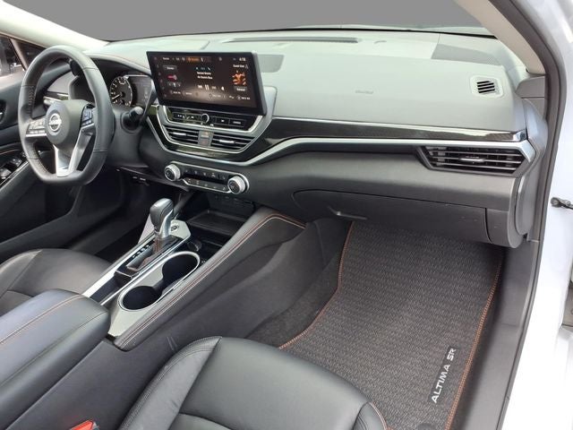 2023 Nissan Altima SR