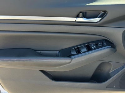 2024 Nissan Altima SR