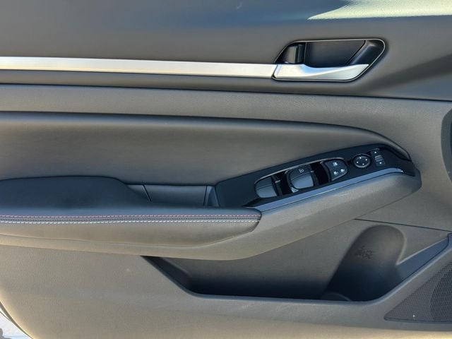 2024 Nissan Altima SR