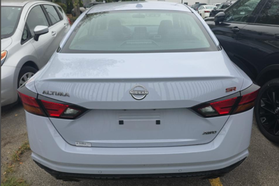 2025 Nissan Altima SR