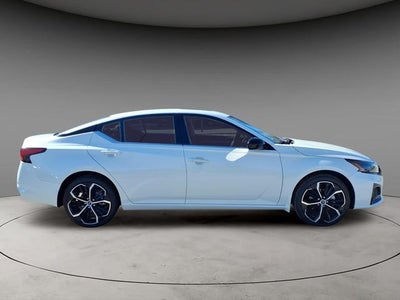 2025 Nissan Altima 2.5 SR