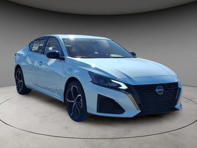 2025 Nissan Altima 2.5 SR