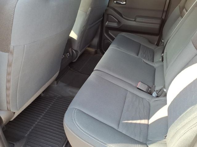 2024 Nissan Frontier Crew Cab SV