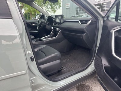 2022 Toyota RAV4 XLE Premium