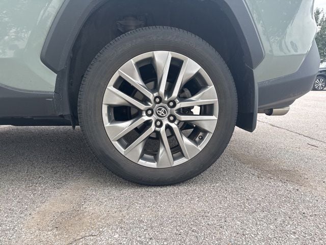 2022 Toyota RAV4 XLE Premium