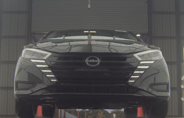 2025 Nissan Versa SV