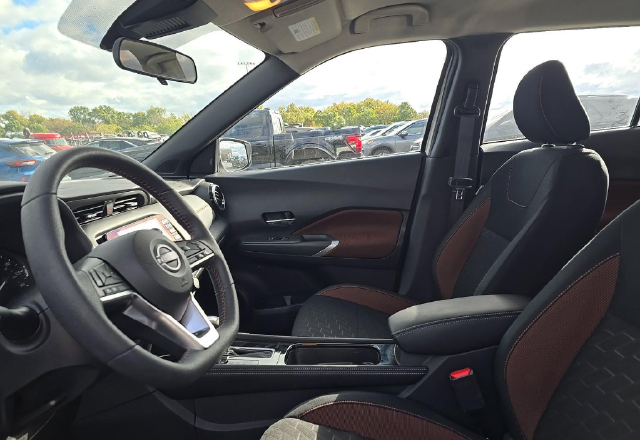 2024 Nissan Kicks SR