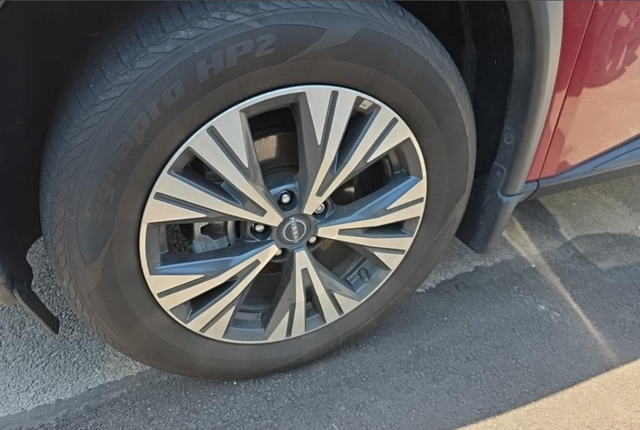 2023 Nissan Rogue SV AWD's photo