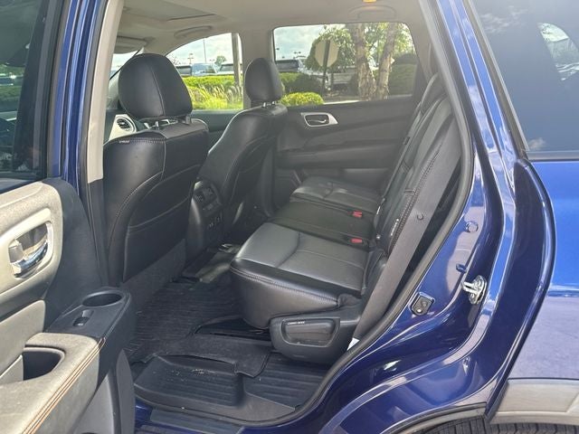 2019 Nissan Pathfinder SL