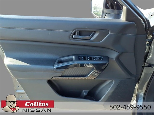 2024 Nissan Pathfinder S