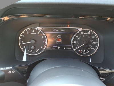 2025 Nissan Pathfinder SV