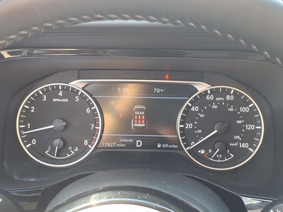 2025 Nissan Pathfinder SL