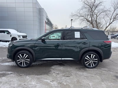 2024 Nissan Pathfinder Platinum