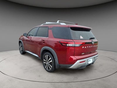 2024 Nissan Pathfinder Platinum
