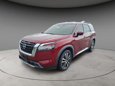 2024 Nissan Pathfinder Platinum