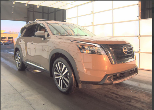 2024 Nissan Pathfinder Platinum