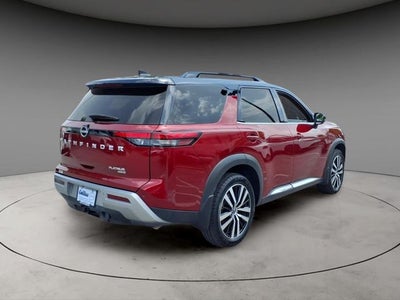 2024 Nissan Pathfinder Platinum