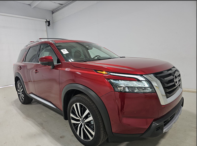 2025 Nissan Pathfinder Platinum