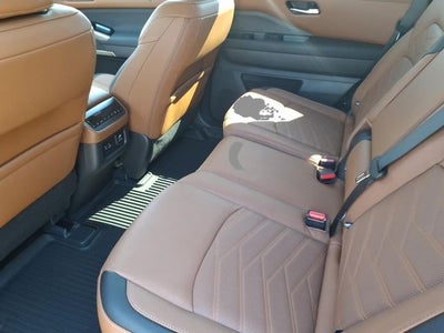 2025 Nissan Pathfinder Platinum