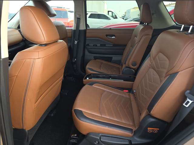 2024 Nissan Pathfinder Platinum