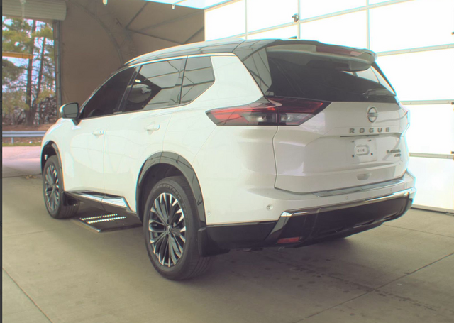 2024 Nissan Rogue Platinum