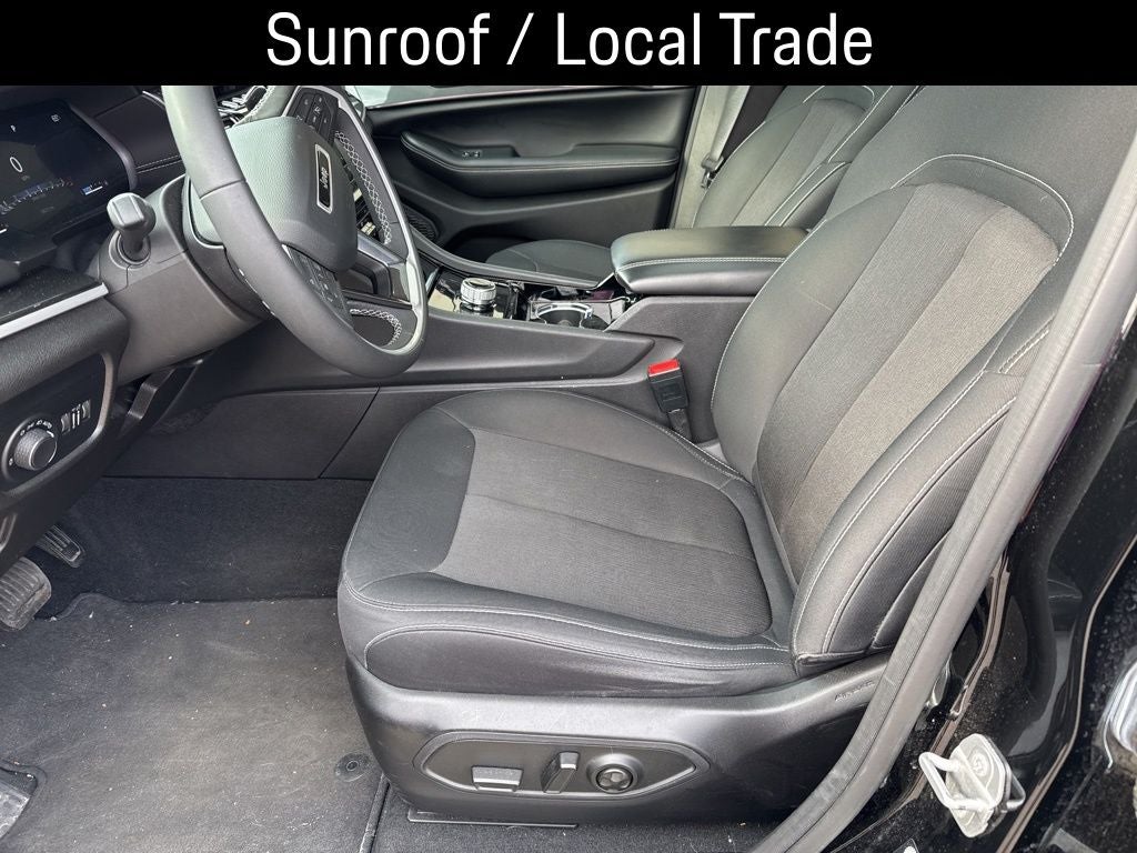 2023 Jeep Grand Cherokee Laredo