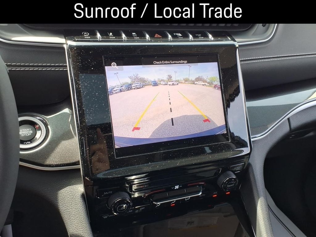 2023 Jeep Grand Cherokee Laredo