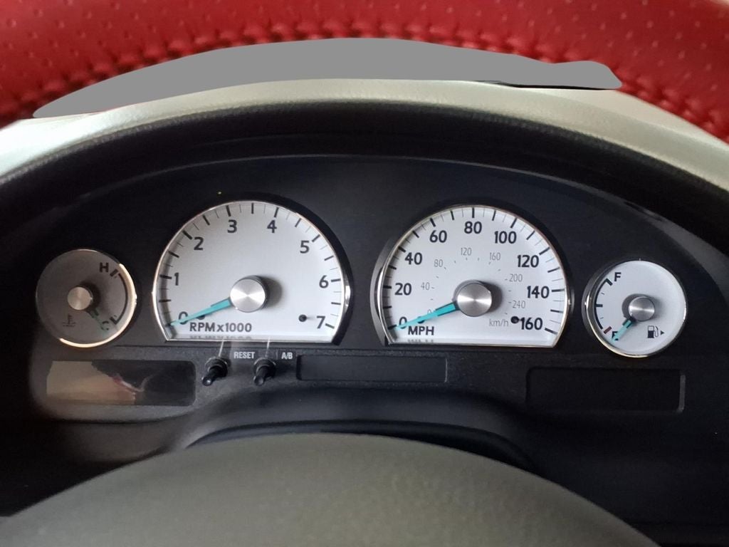 2005 Ford Thunderbird Base