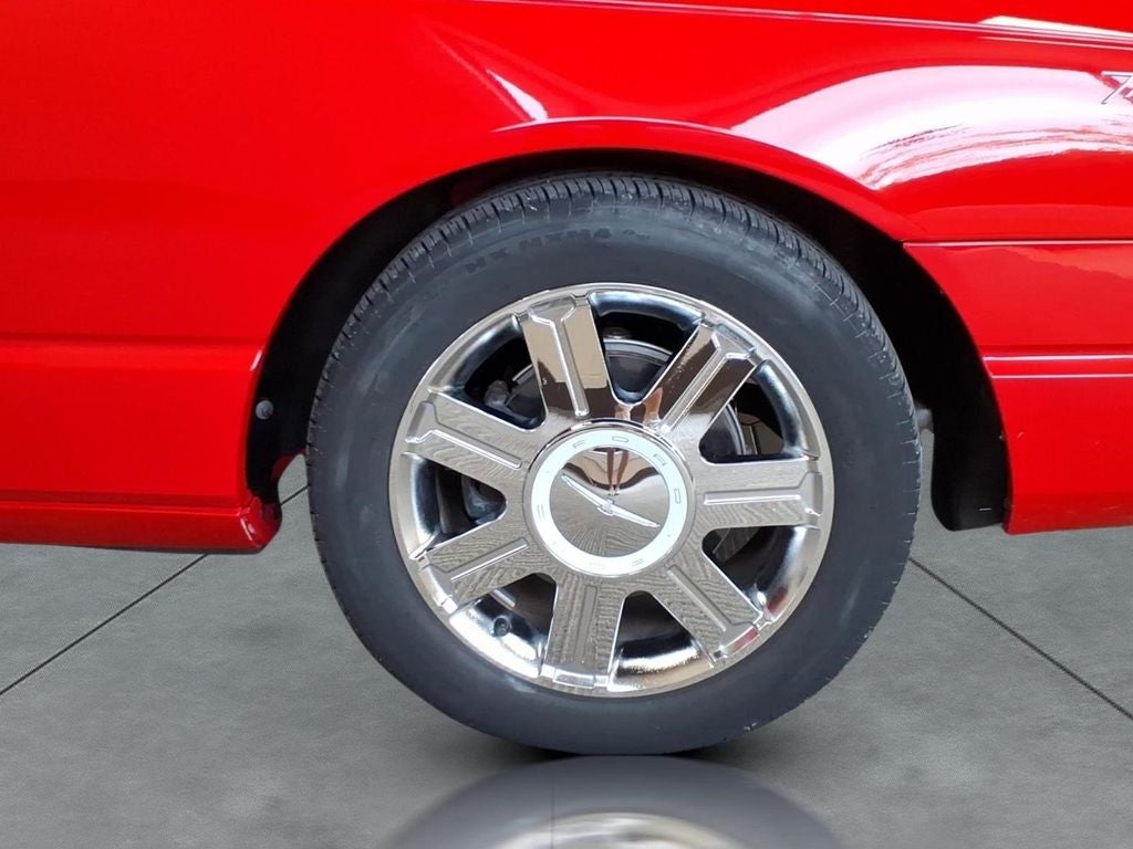 2005 Ford Thunderbird Base