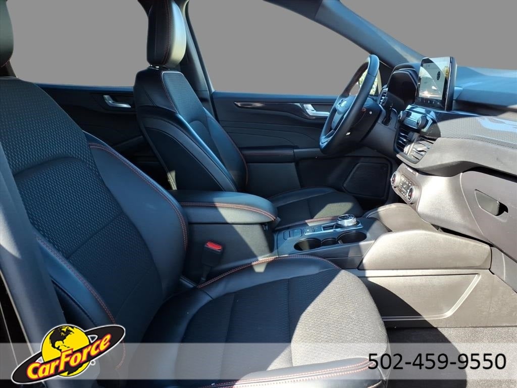 2025 Ford Escape Hybrid ST-Line