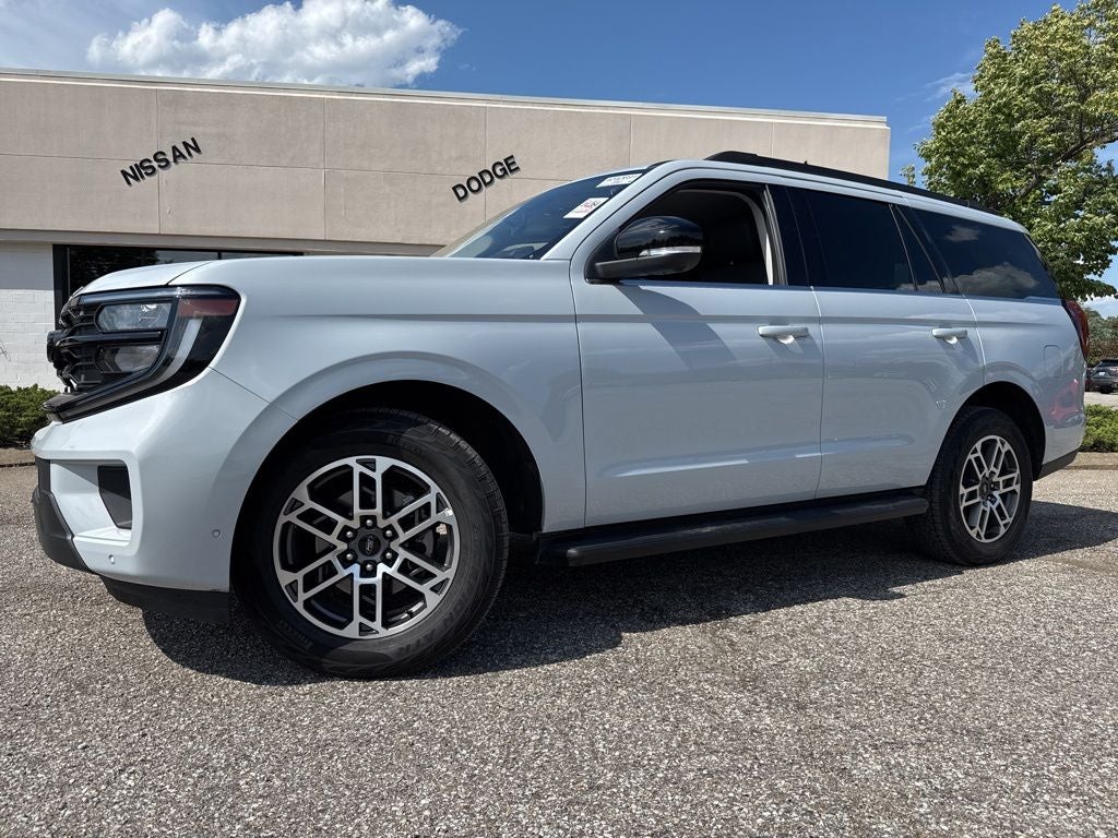 2025 Ford Expedition Active