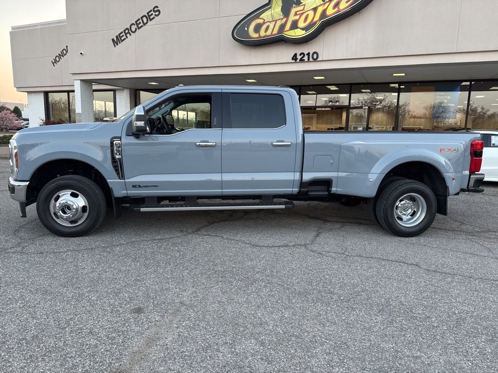 2025 Ford F-350SD Lariat DRW