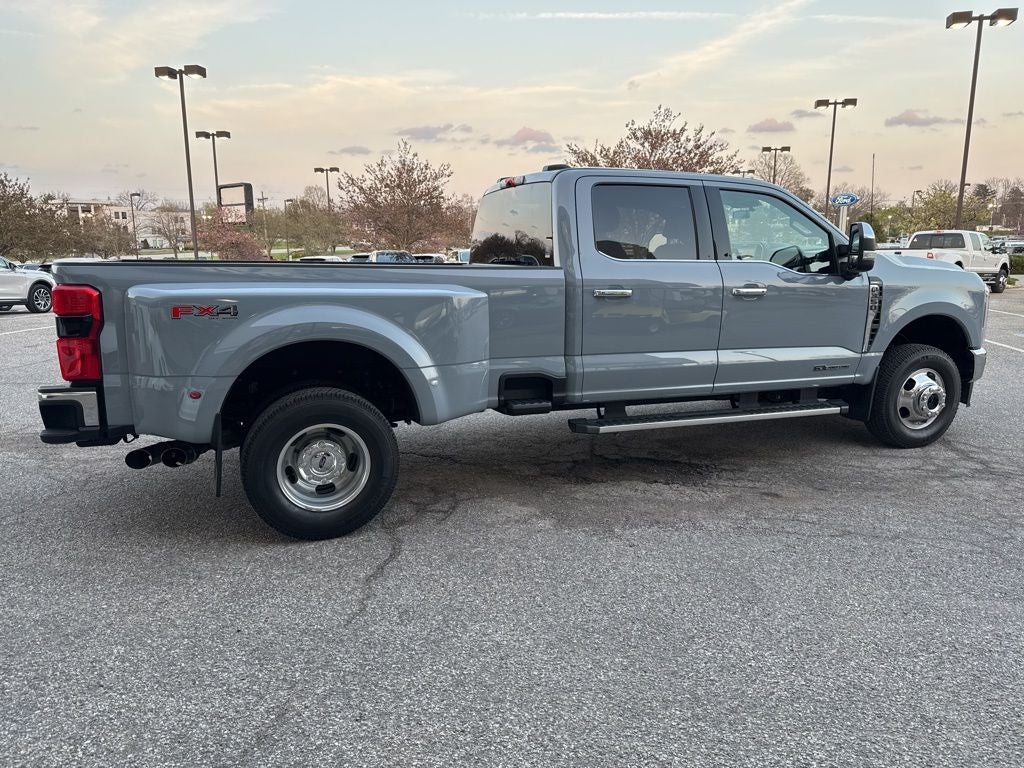 2025 Ford F-350SD Lariat DRW