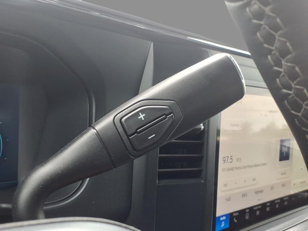 2025 Ford F-350SD Lariat DRW