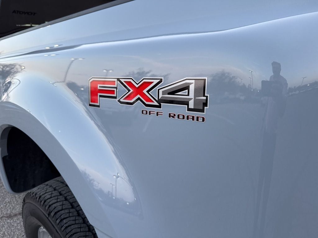 2025 Ford F-350SD Lariat DRW