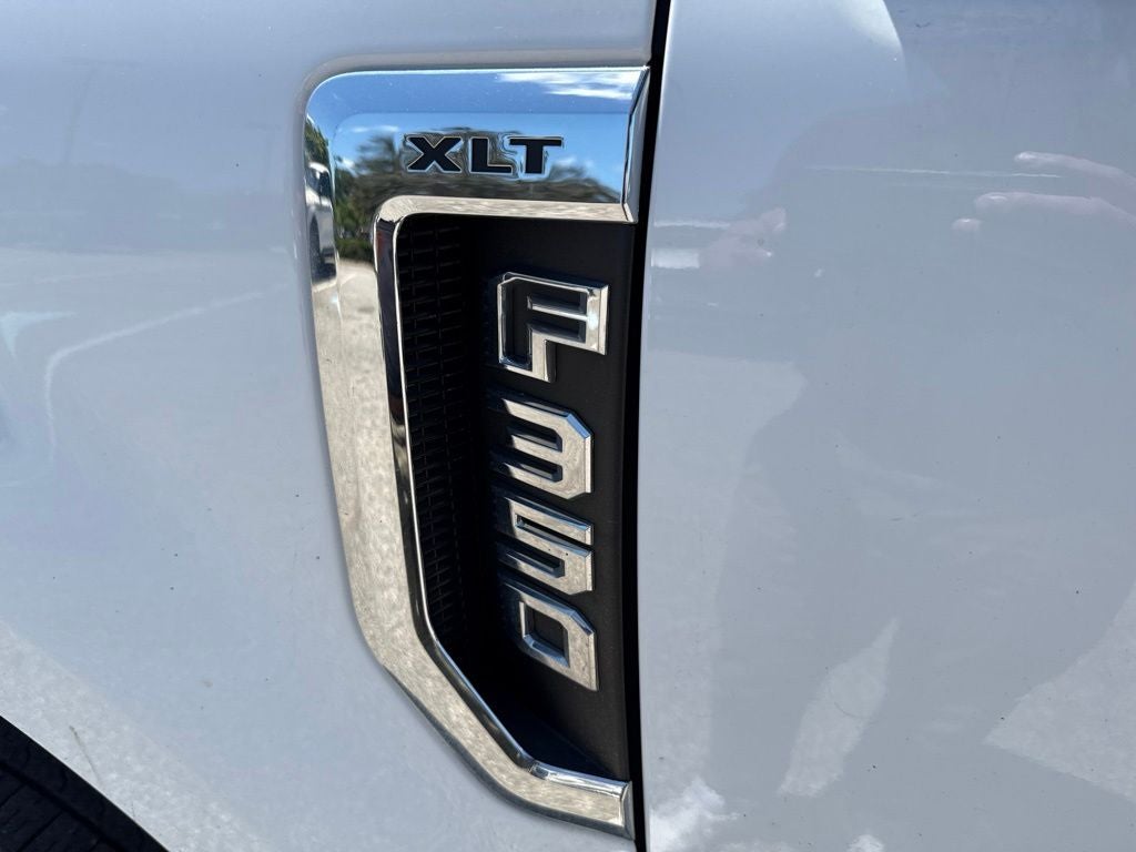 2022 Ford F-350SD XLT DRW