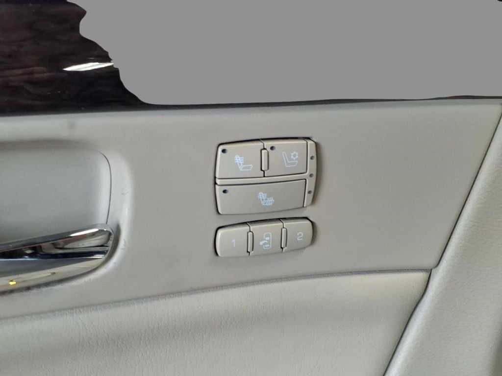 2008 Cadillac DTS Base