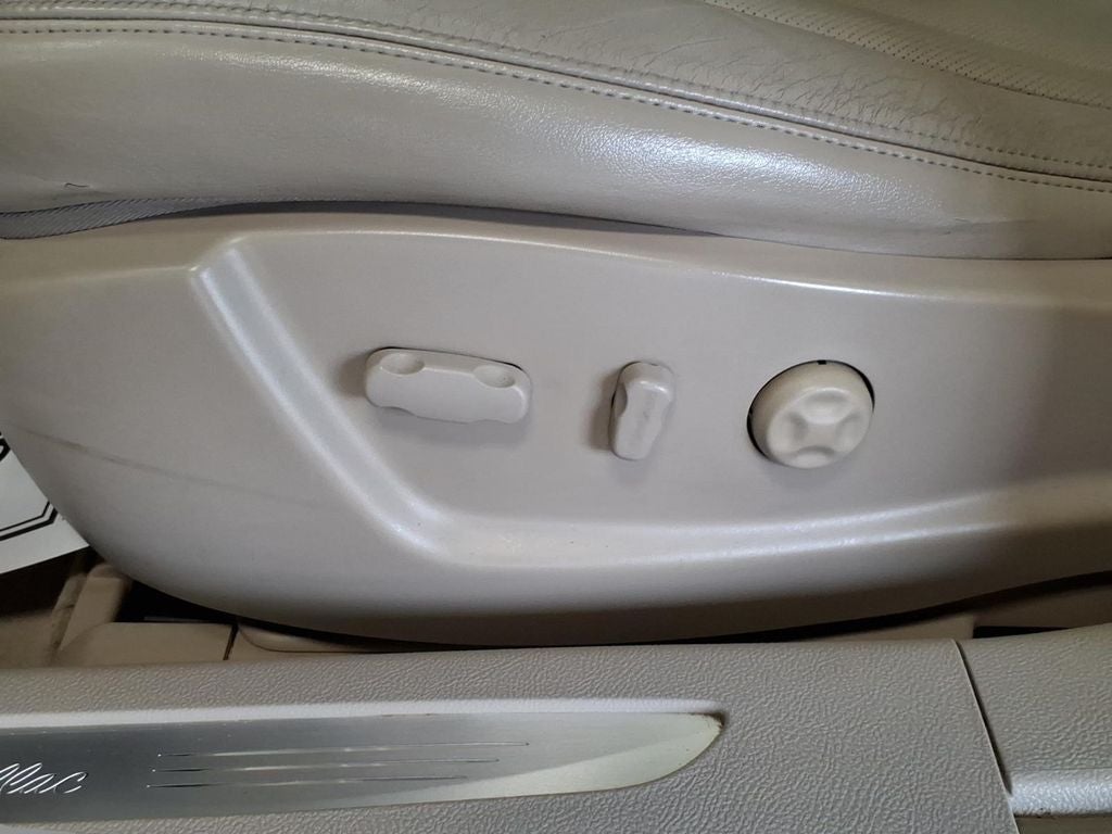 2008 Cadillac DTS Base