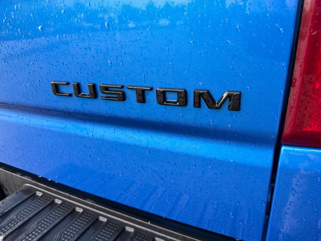 2025 Chevrolet Silverado 1500 Custom