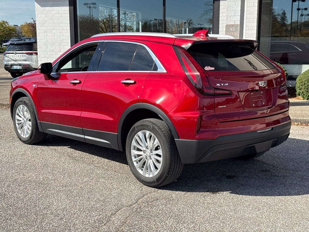 2024 Cadillac XT4 Luxury