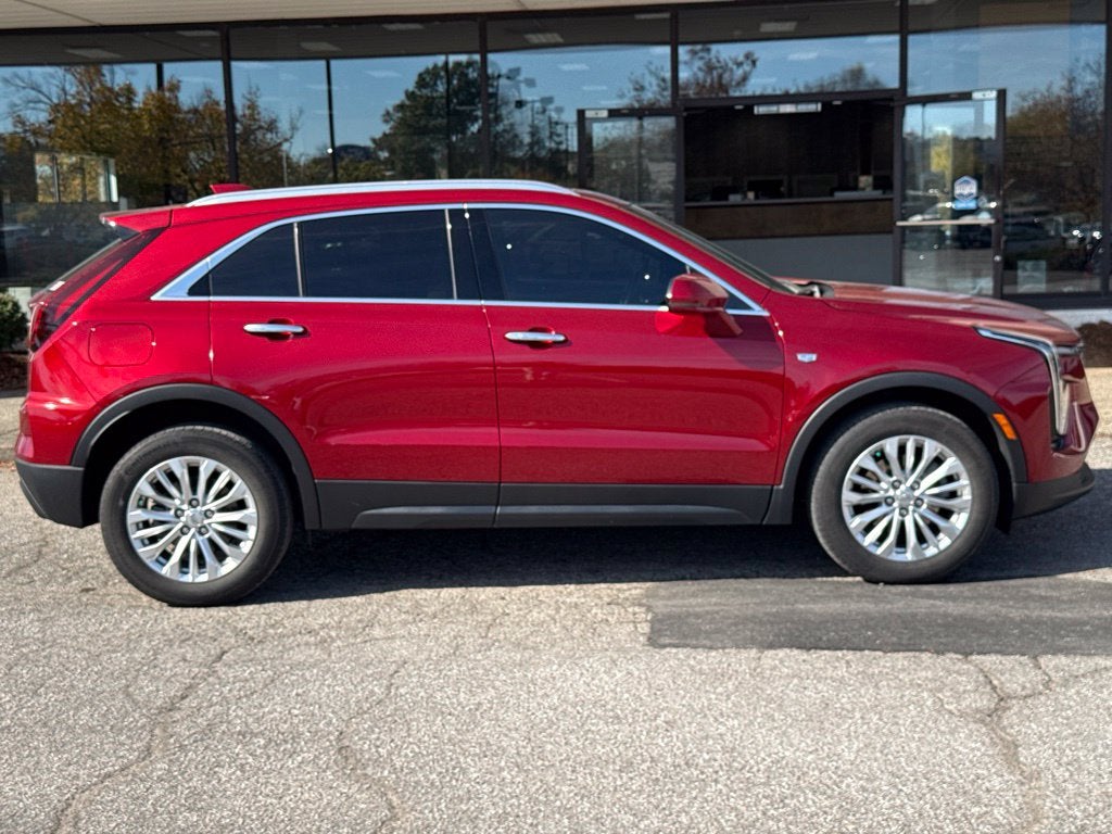 2024 Cadillac XT4 Luxury