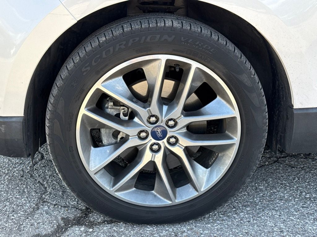 2017 Ford Edge Titanium