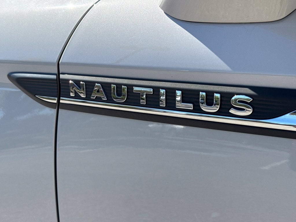 2023 Lincoln Nautilus Standard