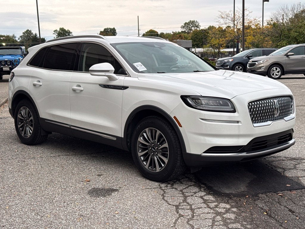 2022 Lincoln Nautilus Standard