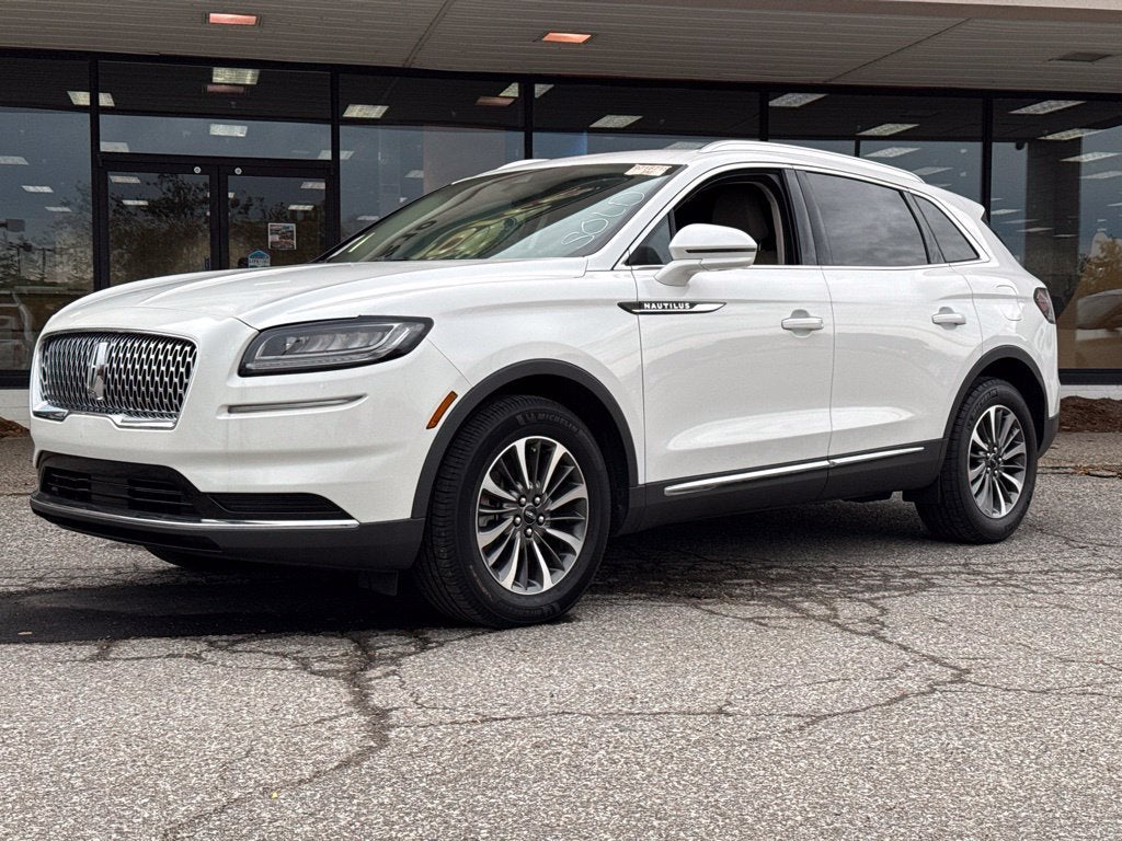 2022 Lincoln Nautilus Standard