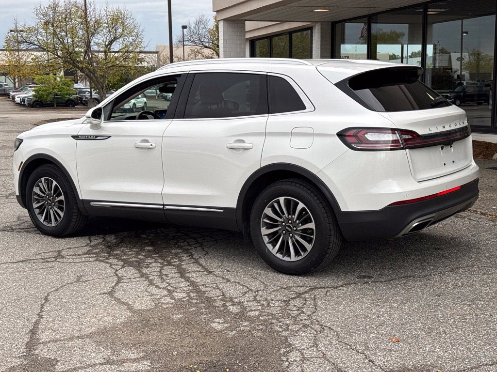 2022 Lincoln Nautilus Standard
