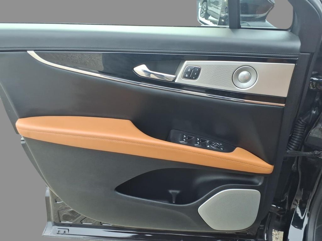 2022 Lincoln Nautilus Black Label