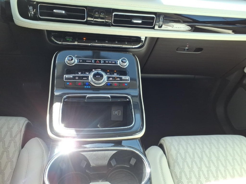 2023 Lincoln Nautilus Black Label