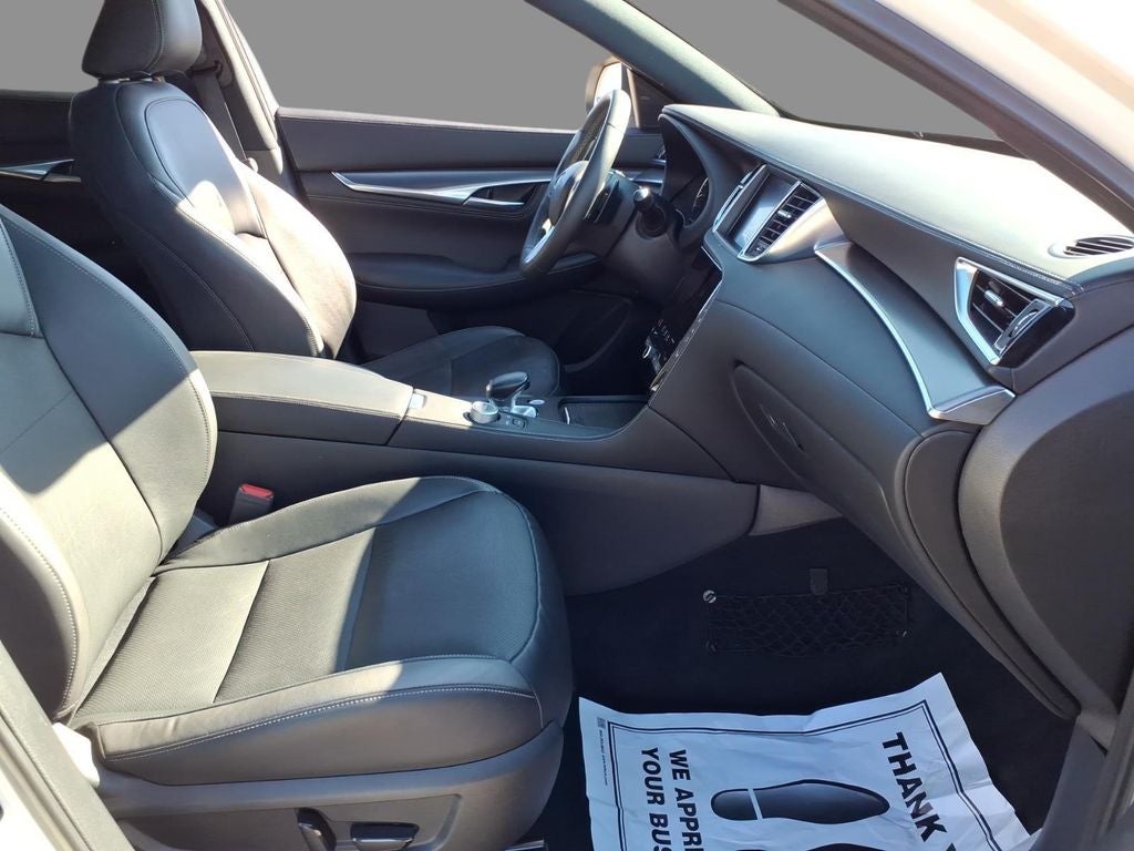 2023 INFINITI QX55 LUXE