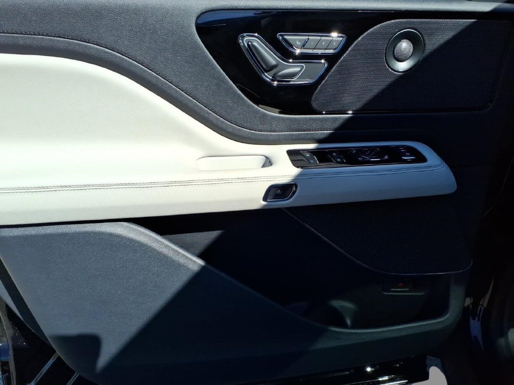 2027 Lincoln Aviator Reserve Premium